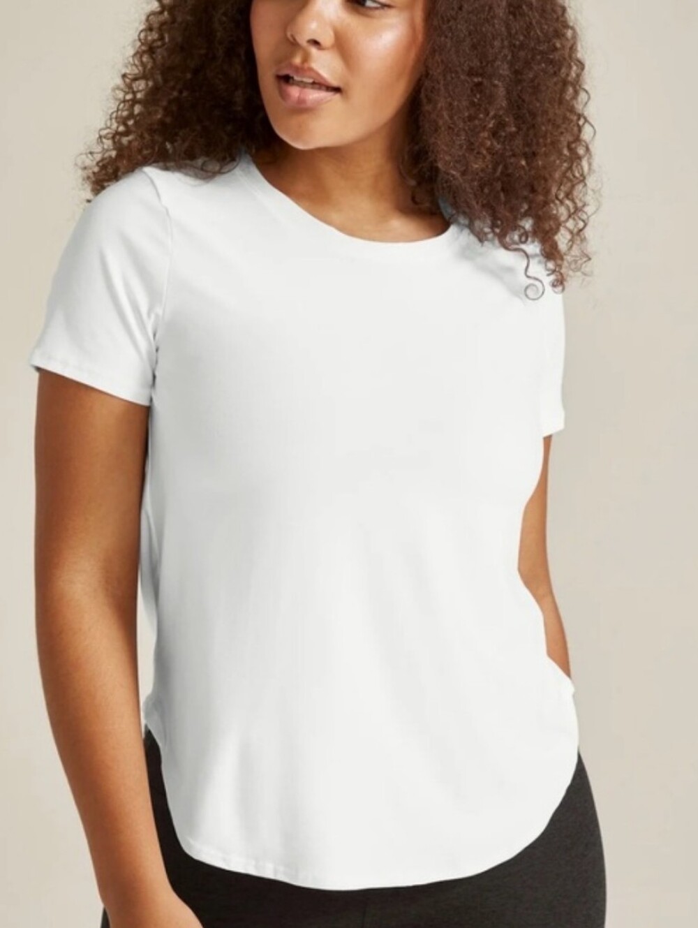 Beyond Yoga Women's White featherweight on the down low Short Sleeve Tee